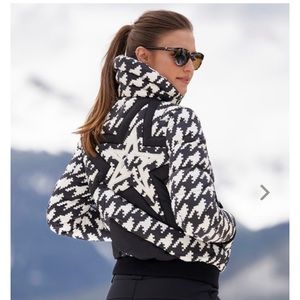 Perfect Moment Houndstooth Super Star jacket NWOT (14 youth fits women small)